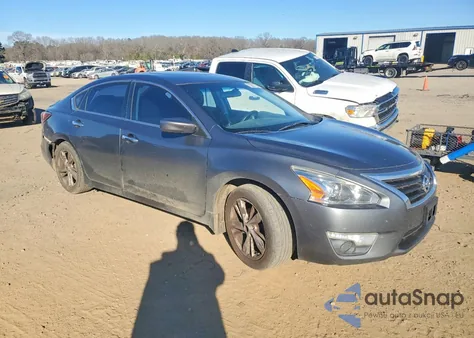 2015 Nissan Altima 2.5 from USA, damaged, VIN 1N4AL3AP0FN405351